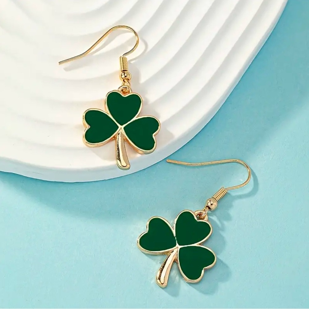Gold and Green Clover Earrings